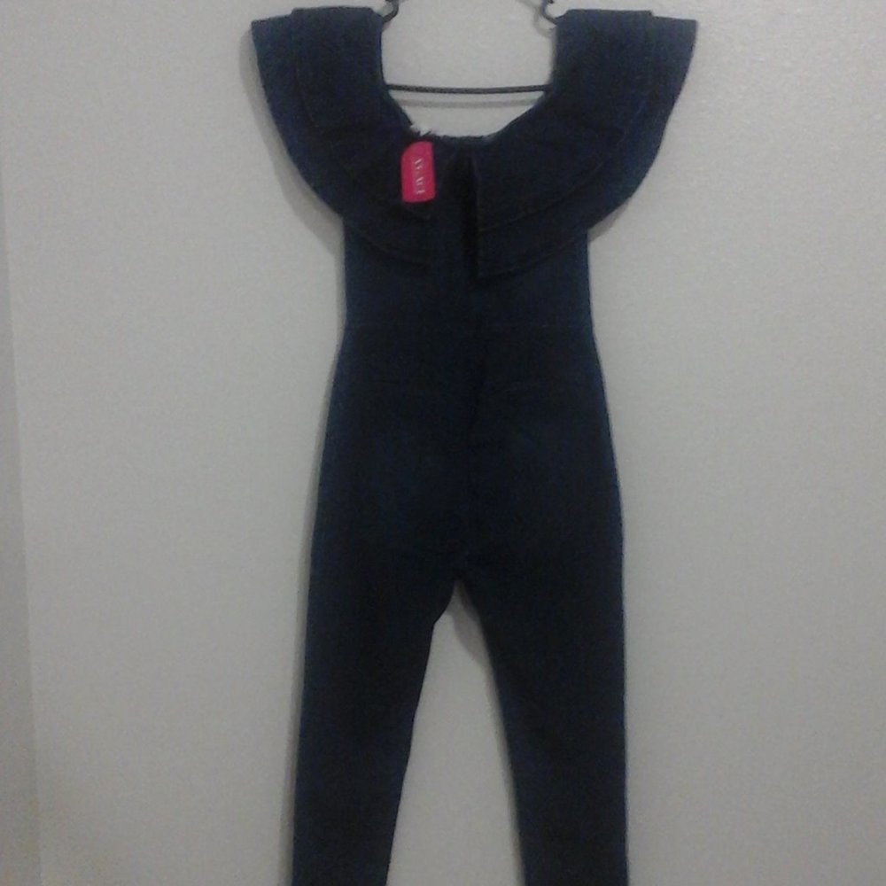 "NWT" Dark Denim Off The Shoulder Ruffled Jumpsuit - Picture 7 of 7